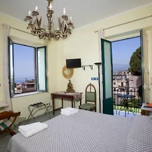 https://villa-gaia-taormina.sicilyhotelsitaly.net