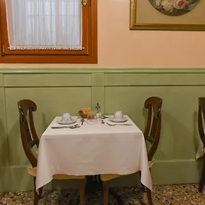 Palazzo Cendon Piano Antico 3*, Benátky Itálie